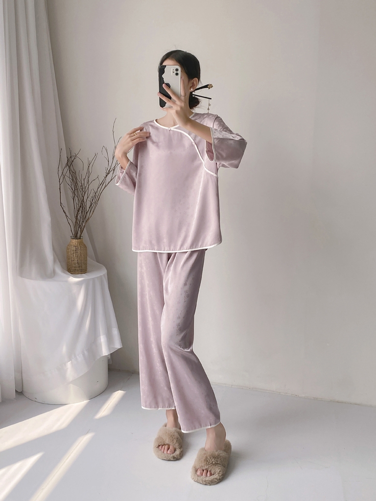Bộ đồ ngủ dài tay quần dài cổ tròn, lụa băng, phong cách Giang Nam XINY DN108250