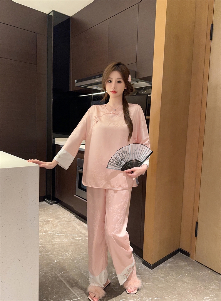 Bộ đồ ngủ kiểu Trung Quốc thêu cúc lụa mỏng jacquard sang trọng và thoải mái XINY DN102250