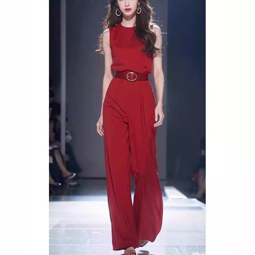 Jumpsuit Lụa ngọc trai cộc tay dáng suông màu đỏ kèm belt phong cách Trung Hoa D271240
