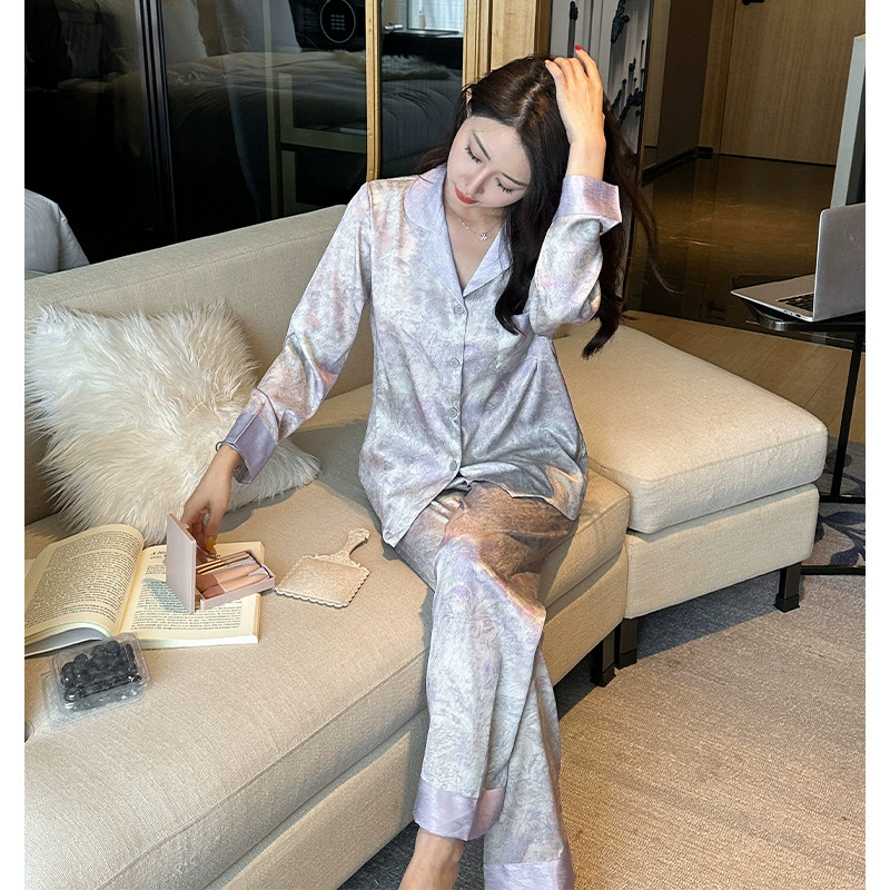 Bộ đồ ngủ cao cấp nữ, vải satin lụa lạnh, dài tay in họa tiết tím, khí chất, mặc nhà sang trọng DN1652501