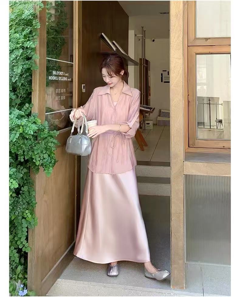 Set 2 món: Áo dài tay tôn eo + Chân váy lụa 2 dây B09