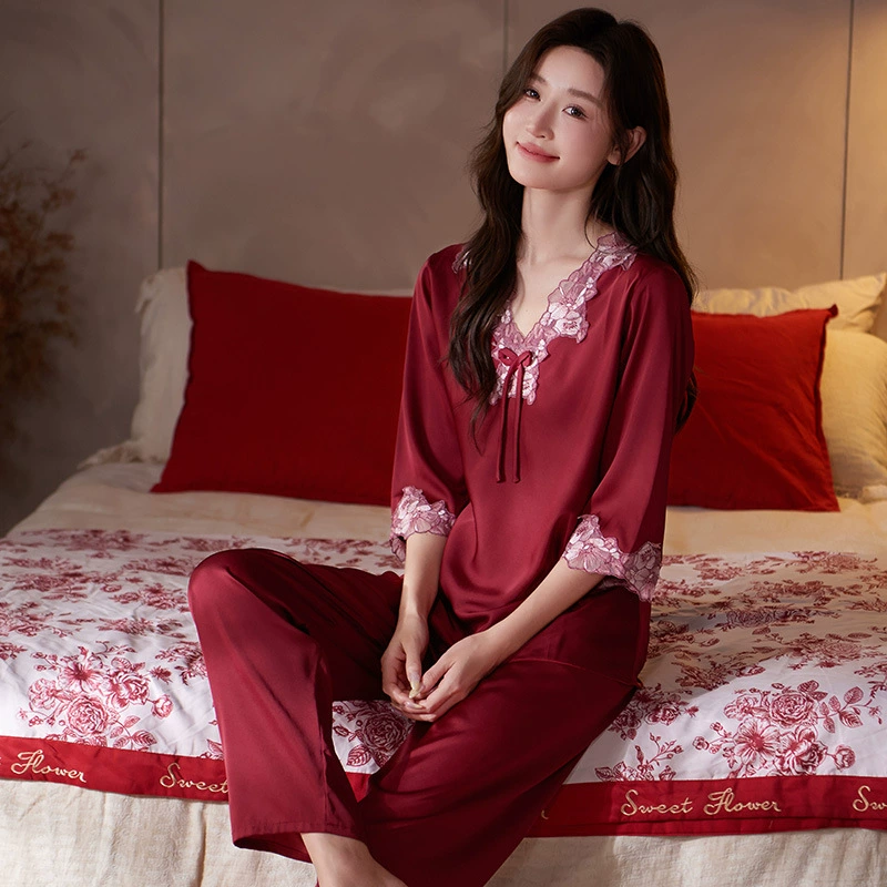 Bộ đồ ngủ lụa đá phối ren cổ chữ V tay dài - chất liệu mỏng nhẹ, sang trọng, mặc nhà cao cấp