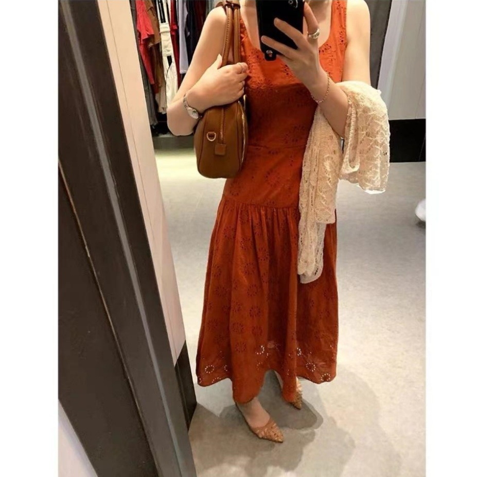 Đầm sát nách cổ vuông thuê hoa màu đỏ cam kiểu Pháp khí chất thanh lịch D284240