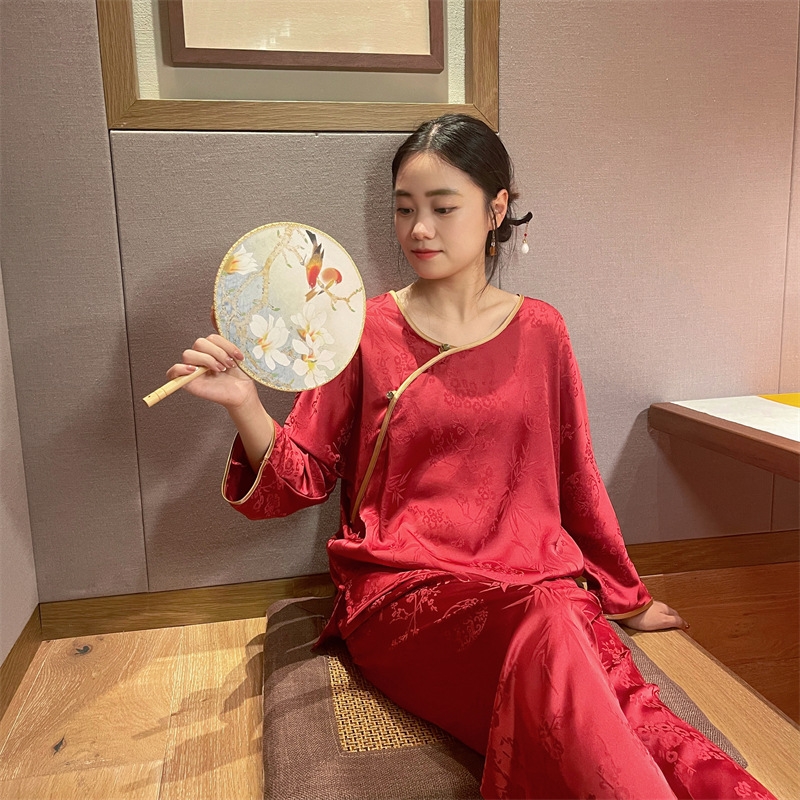 Bộ đồ ngủ màu đỏ nữ hai mảnh lụa băng mỏng phong cách Trung Quốc XINY DN110250