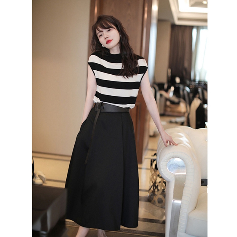 Set váy áo tiểu thư sang chảnh-Sét váy áo sơ mi-Sơ mi lụa cổ nơ ren (áo  trắng váy đen) | Shopee Việt Nam