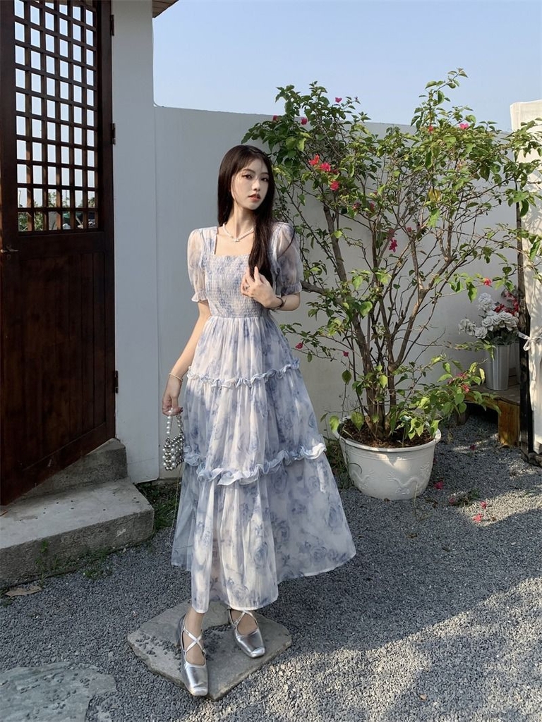 Váy midi hoa cổ vuông cổ điển phong cách cổ tích váy dài có viền nấm nàng thơ đi chơi hottrend D105240
