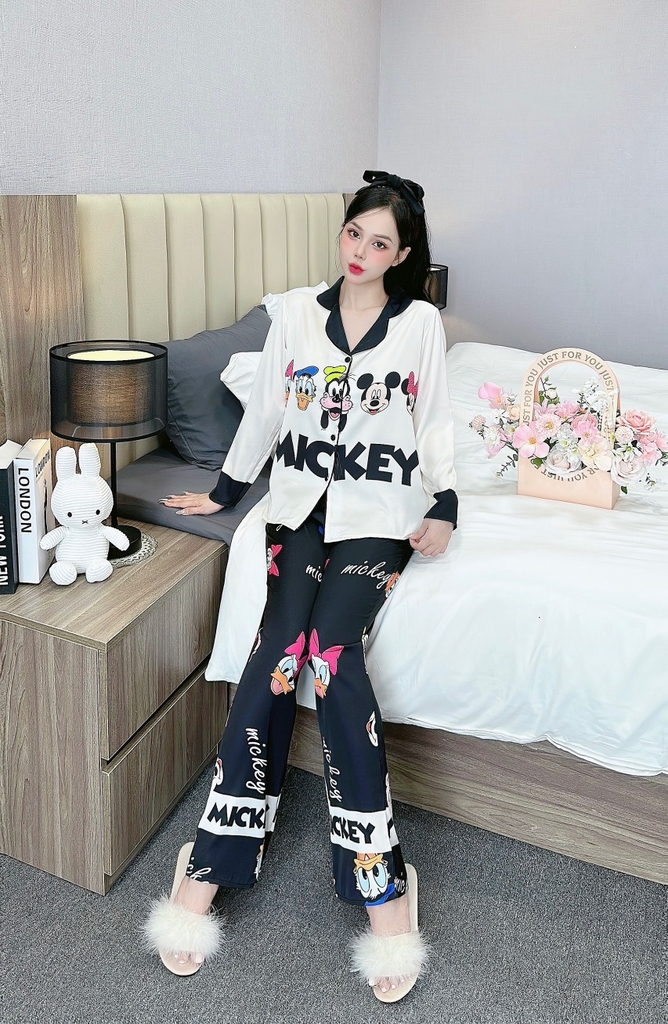 Đồ ngủ Pijama hàng hiệu form dài lụa cao cấp hottrent Họa tiết Mickey DN121240