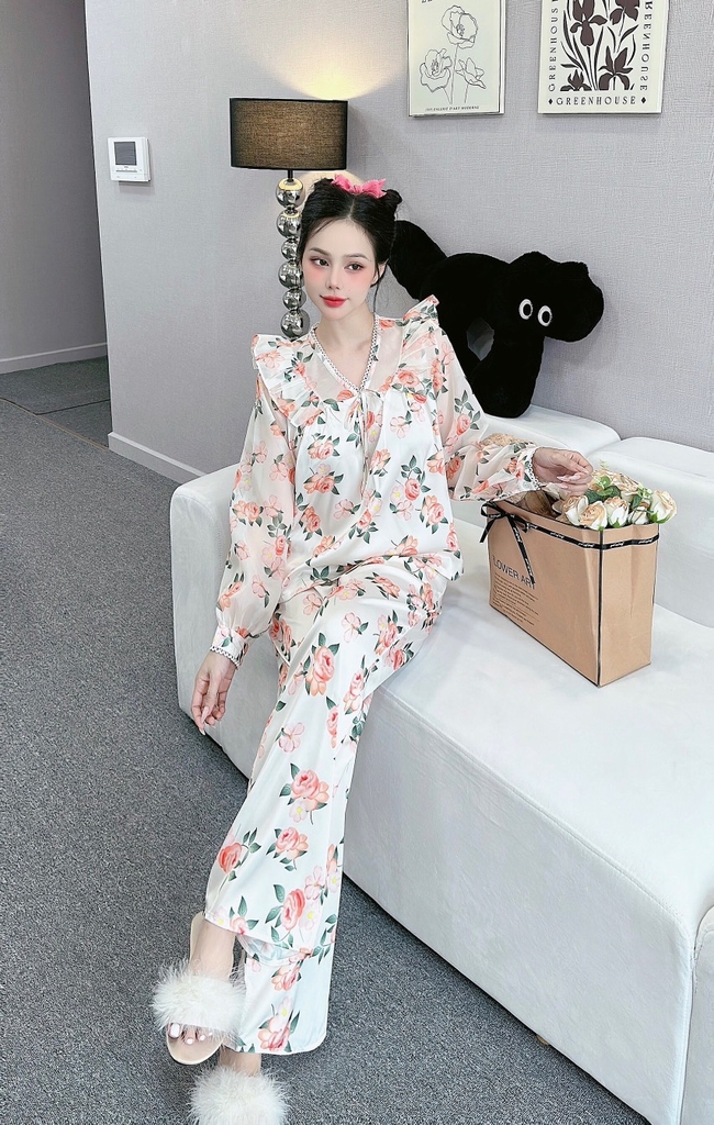 Đồ ngủ Pijama hàng hiệu form dài lụa cao cấp hottrent Trắng họa tiết hoa DN115240
