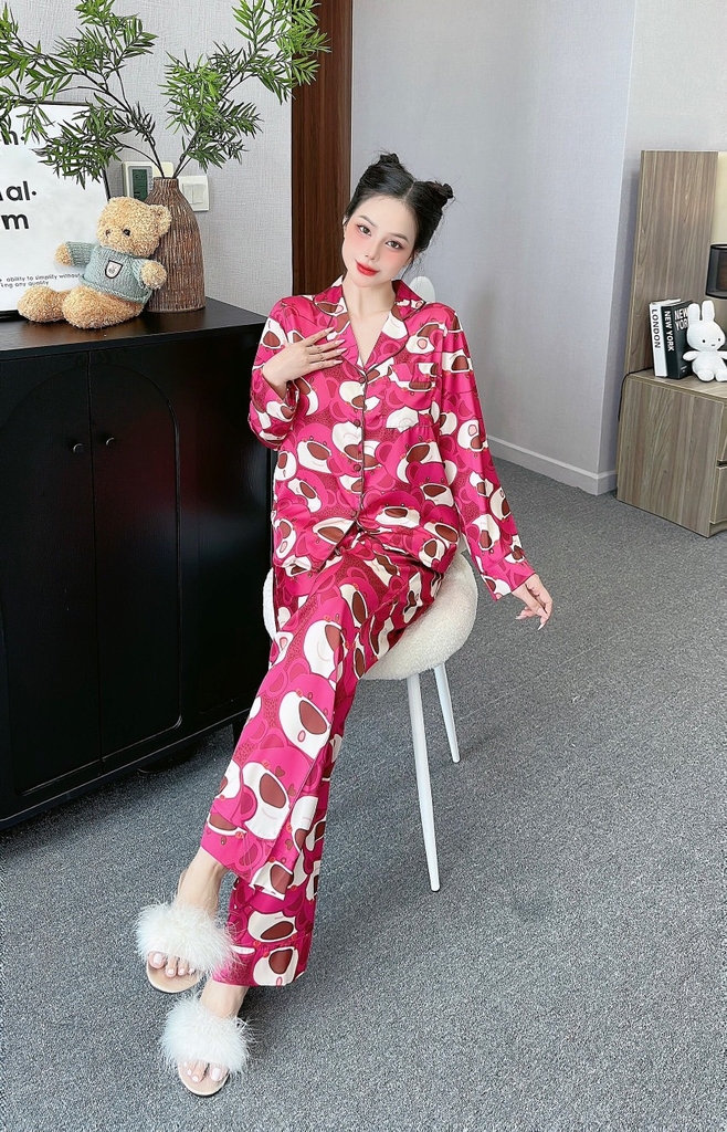 Đồ ngủ Pijama hàng hiệu form dài lụa cao cấp hottrent Họa tiết Gấu Hồng DN127240