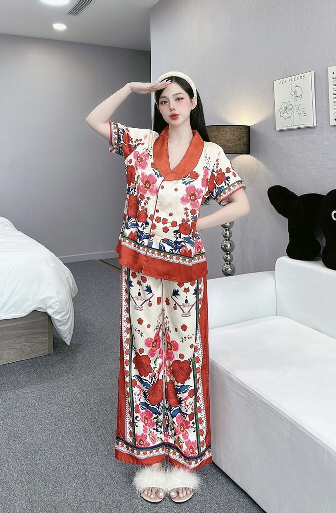 Đồ ngủ Pijama hàng hiệu form dài lụa cao cấp hottrent Trắng họa tiết hoa đỏ DN137240