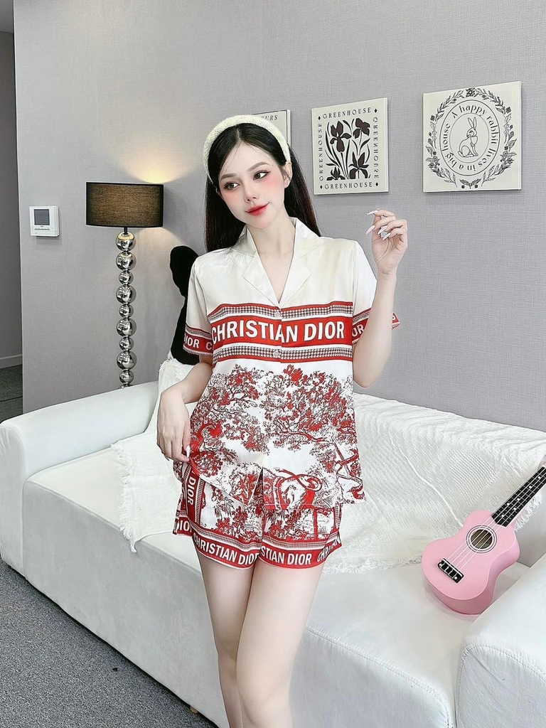 Set bộ đùi Pijama hàng hiệu form ngắn lụa cao cấp hottrent Đỏ phối họa tiết tranh DN160240