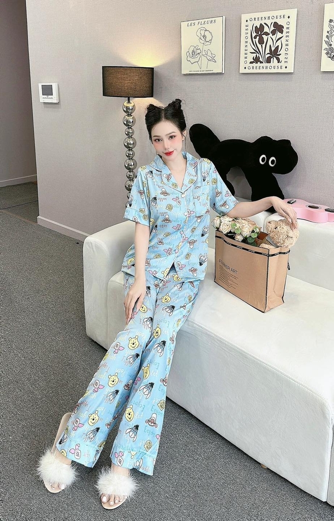 Đồ ngủ Pijama hàng hiệu form dài lụa cao cấp hottrent Xanh họa tiết gấu Bunny DN178240