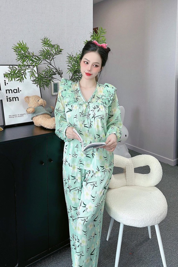 Đồ ngủ Pijama hàng hiệu form dài lụa cao cấp hottrent Xanh họa tiết lá đen DN168240