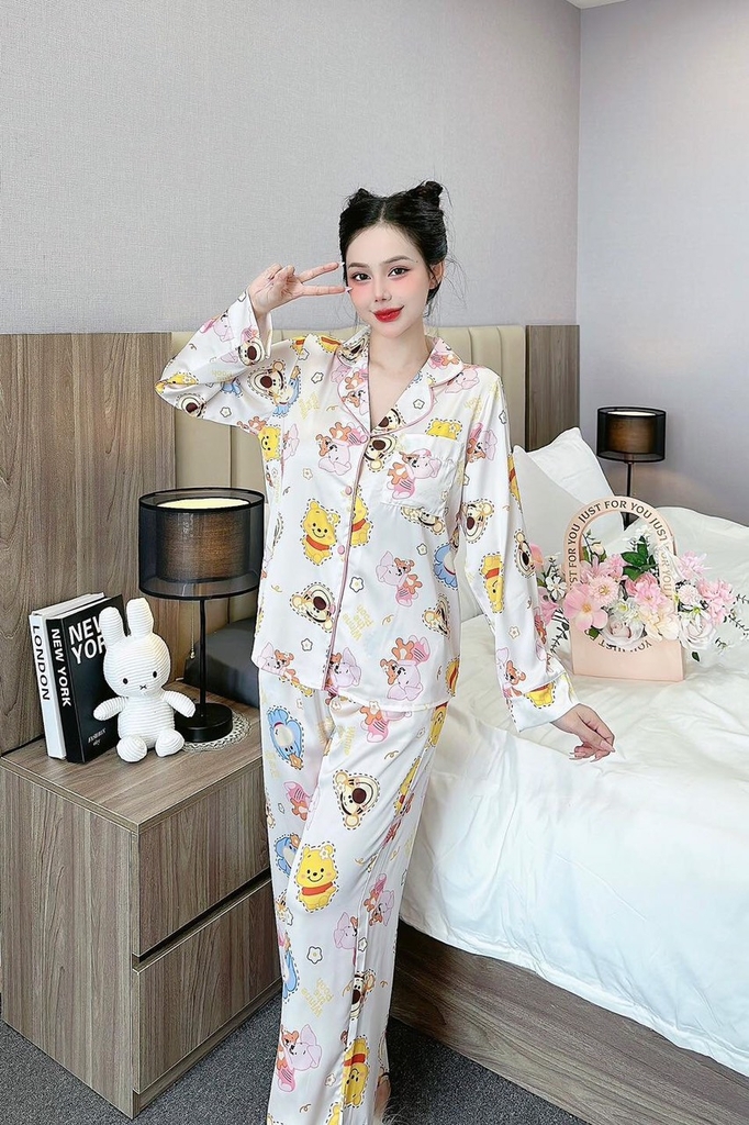 Đồ ngủ Pijama hàng hiệu form dài lụa cao cấp hottrent Họa tiết Gấu Poor DN181240