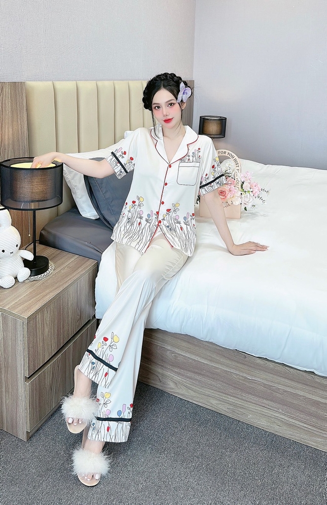 Đồ ngủ Pijama hàng hiệu form dài lụa cao cấp hottrent Trắng Phối Hoa DN189240