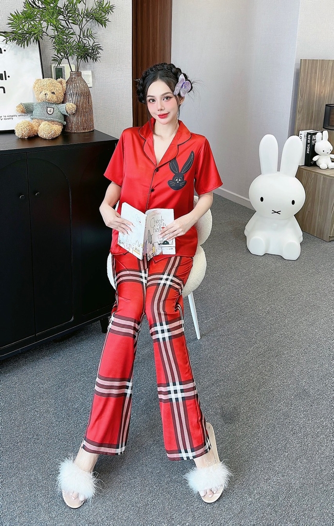 Đồ ngủ Pijama hàng hiệu form dài lụa cao cấp hottrent Đỏ phối viền Thỏ DN196240