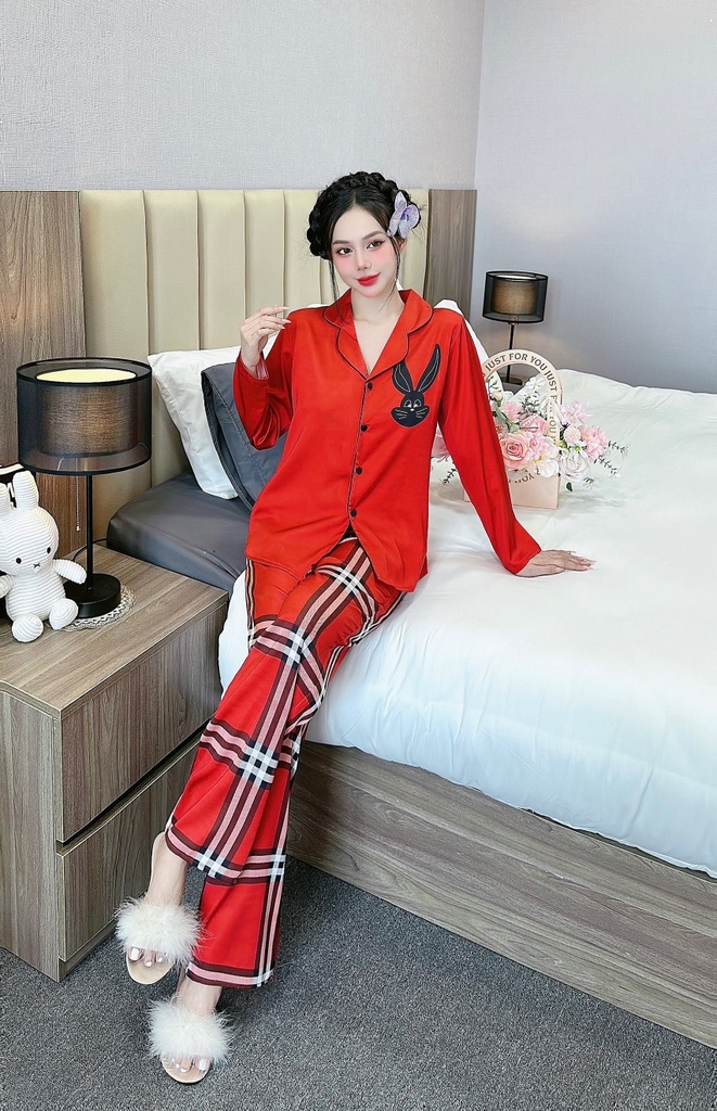 Đồ ngủ Pijama hàng hiệu form dài lụa cao cấp hottrent Đỏ phối viền Thỏ DN196240