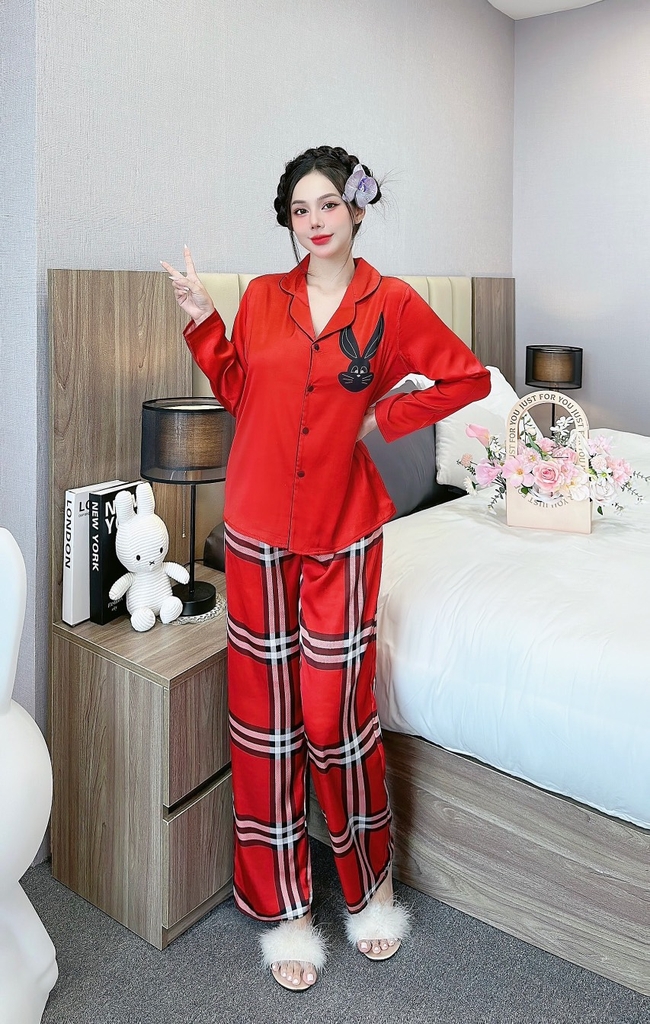 Đồ ngủ Pijama hàng hiệu form dài lụa cao cấp hottrent Đỏ phối viền Thỏ DN196240