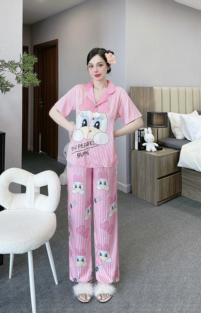 Đồ ngủ Pijama hàng hiệu form dài lụa cao cấp hottrent Hồng sọc họa tiết hoạt hình DN197240