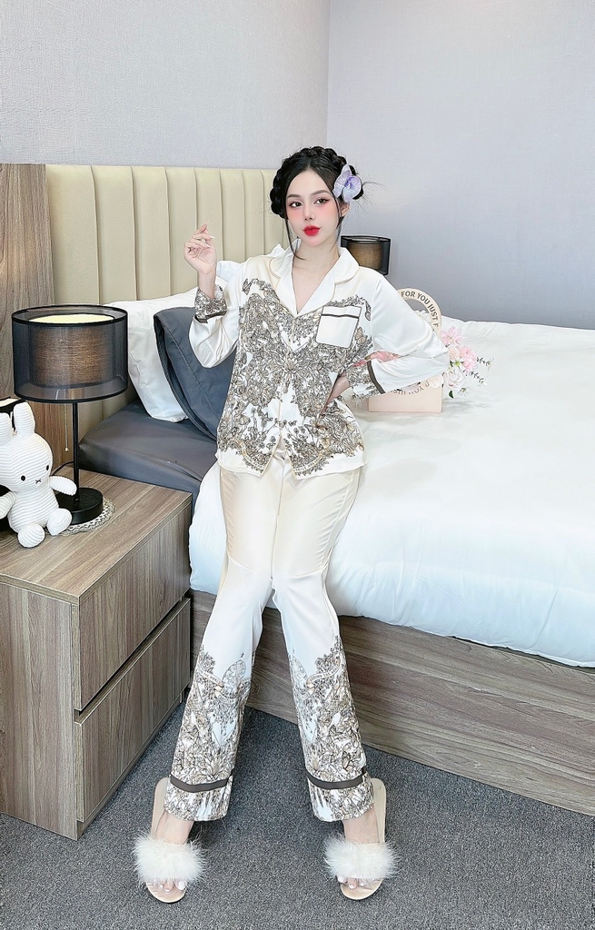Đồ ngủ Pijama hàng hiệu form dài lụa cao cấp hottrent Trắng phối Họa tiết sơn dầu DN202240