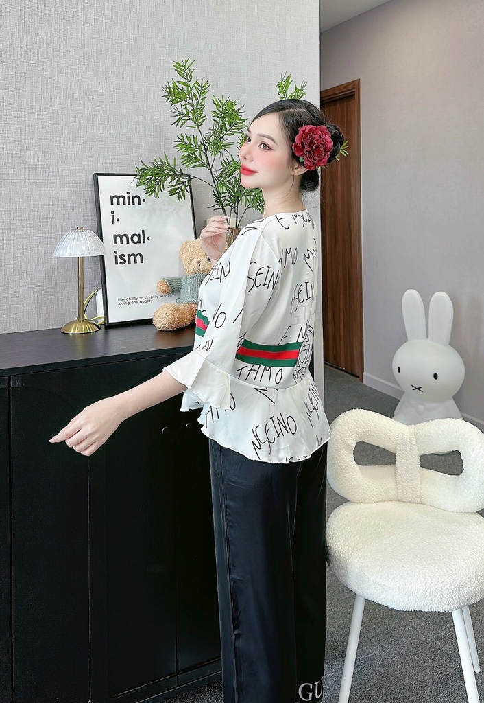 Đồ ngủ Pijama hàng hiệu form dài lụa cao cấp hottrent Trắng phối đen Họa tiết chữ DN204240