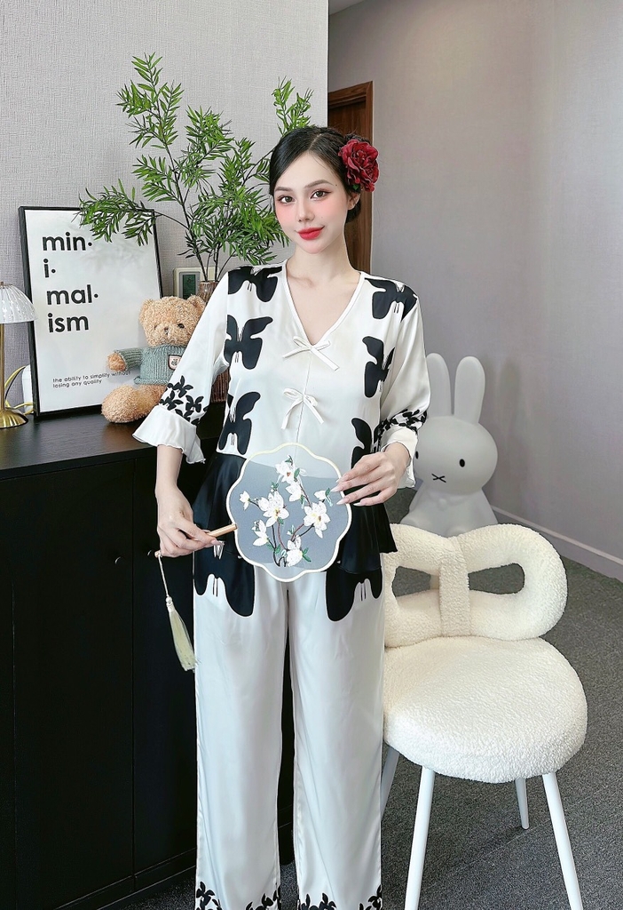 Đồ ngủ Pijama hàng hiệu form dài lụa cao cấp hottrent Trắng phối đen Họa tiết Bướm đen DN206240