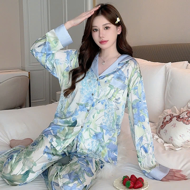 Đồ ngủ lụa họa tiết hoa biếc, mềm mại, tinh tế, mang đến cảm giác thoải mái và sang trọng DN133250