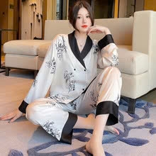 Bộ đồ ngủ áo len cardigan dài tay bằng lụa băng, phong cách Pháp cổ điển DN142250