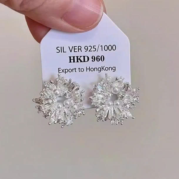 HOA TAI NGỌC TRAI MẶT TRỜI ZIRCON – TINH TẾ ĐẾN TỪNG CHI TIẾT TS124250