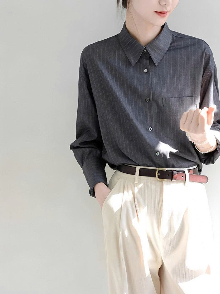 Áo Sơ Mi Nữ Kẻ Sọc Oversize Cao Cấp – Thời Trang 2025 D206250