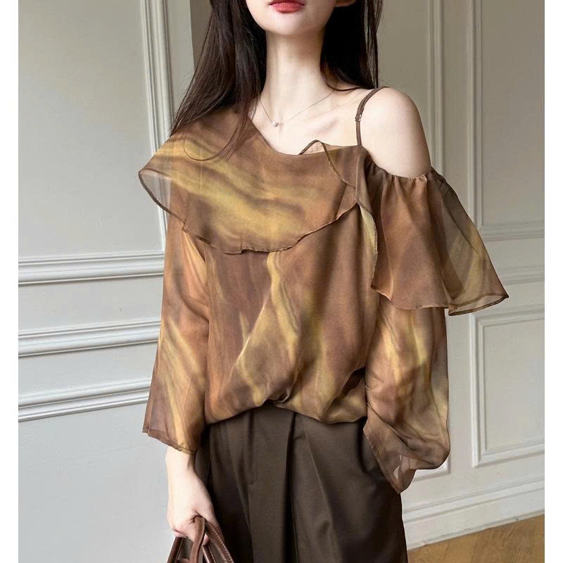 Áo sơ mi voan dài tay lệch vai họa tiết lá sen lớn – Thu 2025 D232250