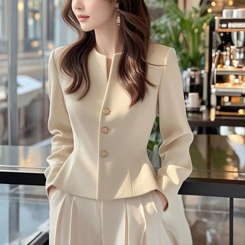 Áo khoác ngắn nữ màu mơ – Phong cách thơm đầu thu 2025 D248250