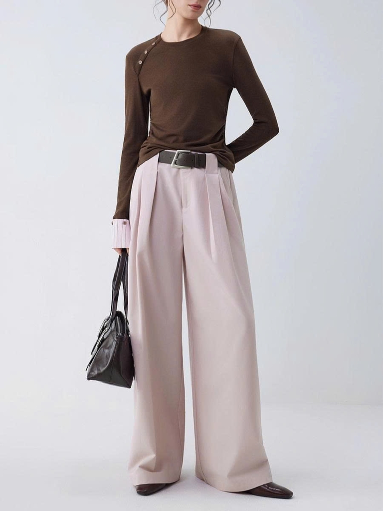 Áo thun nữ dáng suông phối màu tương phản – Thu Đông 2025 D255250