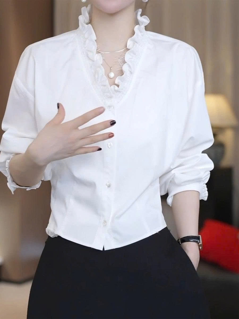 Áo sơ mi tay dài cổ chữ V tai gỗ phong cách Pháp – Thu 2025 D256250