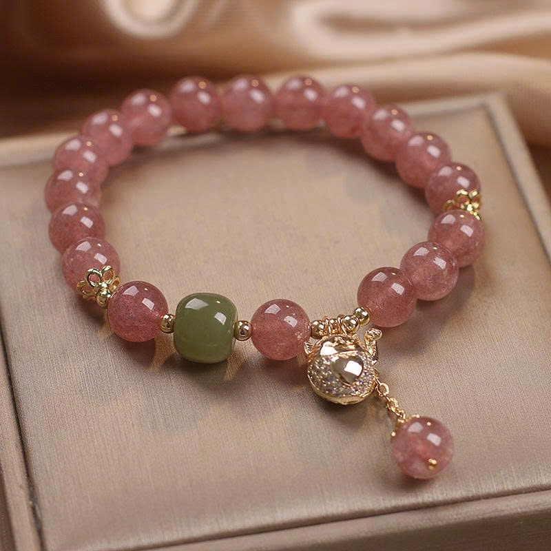 Vòng tay pha lê dâu tây tự nhiên đính hạt, mặt mèo may mắn TS168150