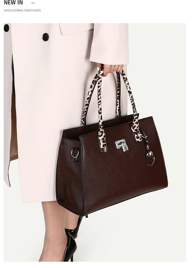 Túi xách đeo vai thời trang Socialite 2025 – Dung tích lớn, họa tiết da báo – Chất liệu PU cao cấp dành cho nữ TX297250