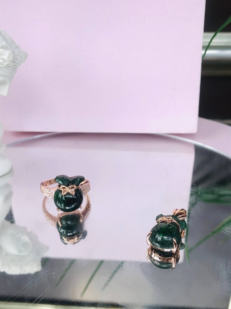 Bộ Trang Sức Nhẫn Và Mặt Dây