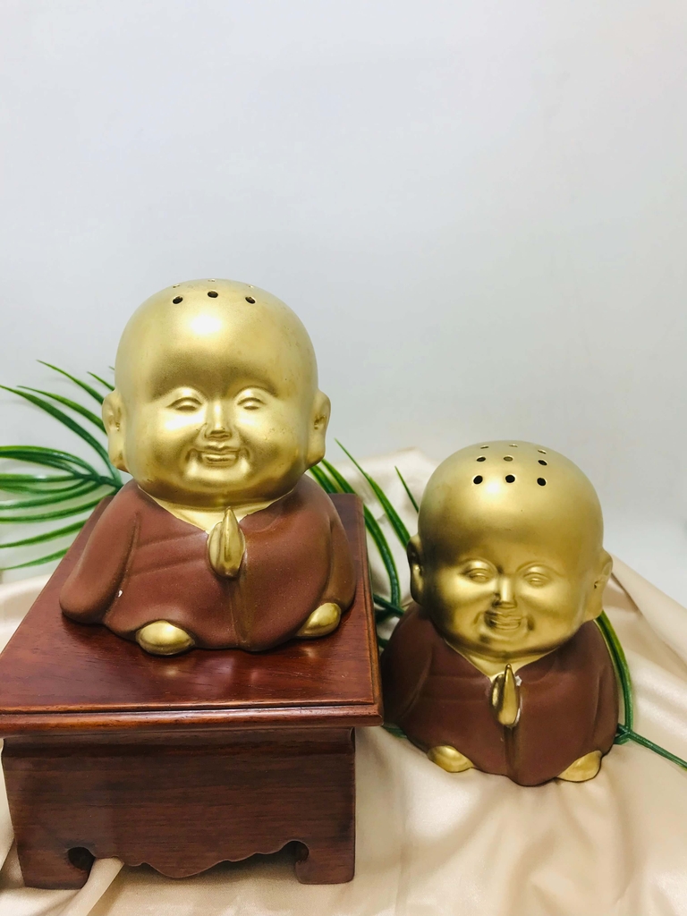 Tiểu Đồng hướng Phật
