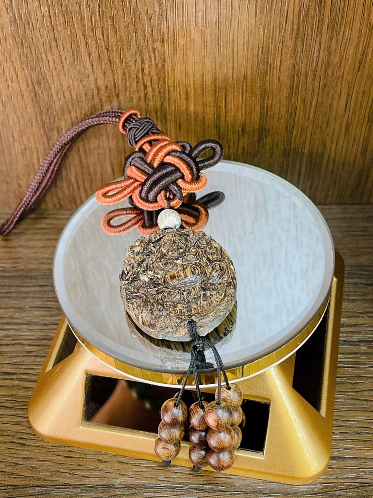 Khánh treo xe di lạc trầm sánh chìm