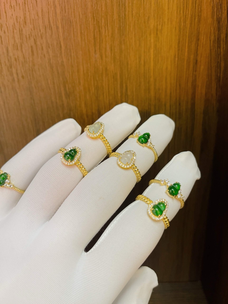 Nhẫn Hồ lô ngọc Phỉ Thuý