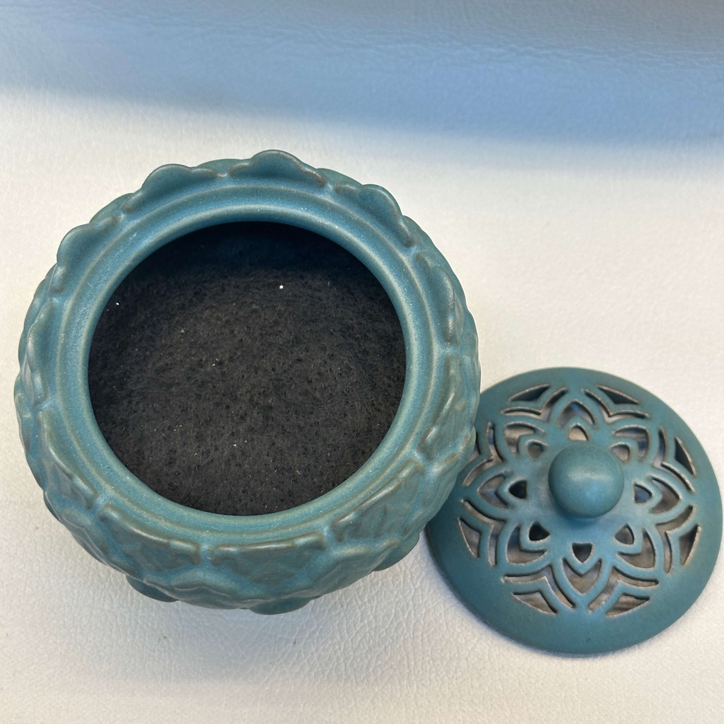 Lư sen xanh