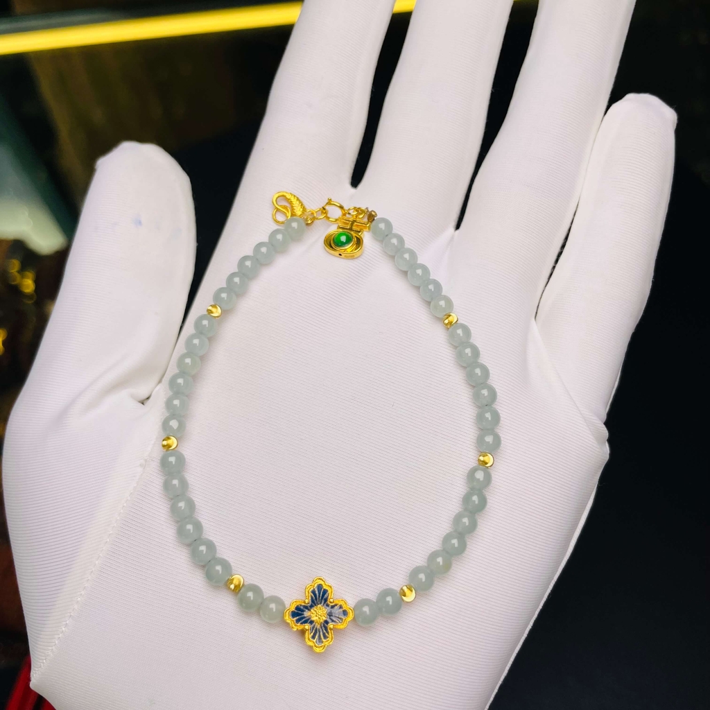 Vòng Phỉ Thuý cao băng 4li mix charm vàng 18k