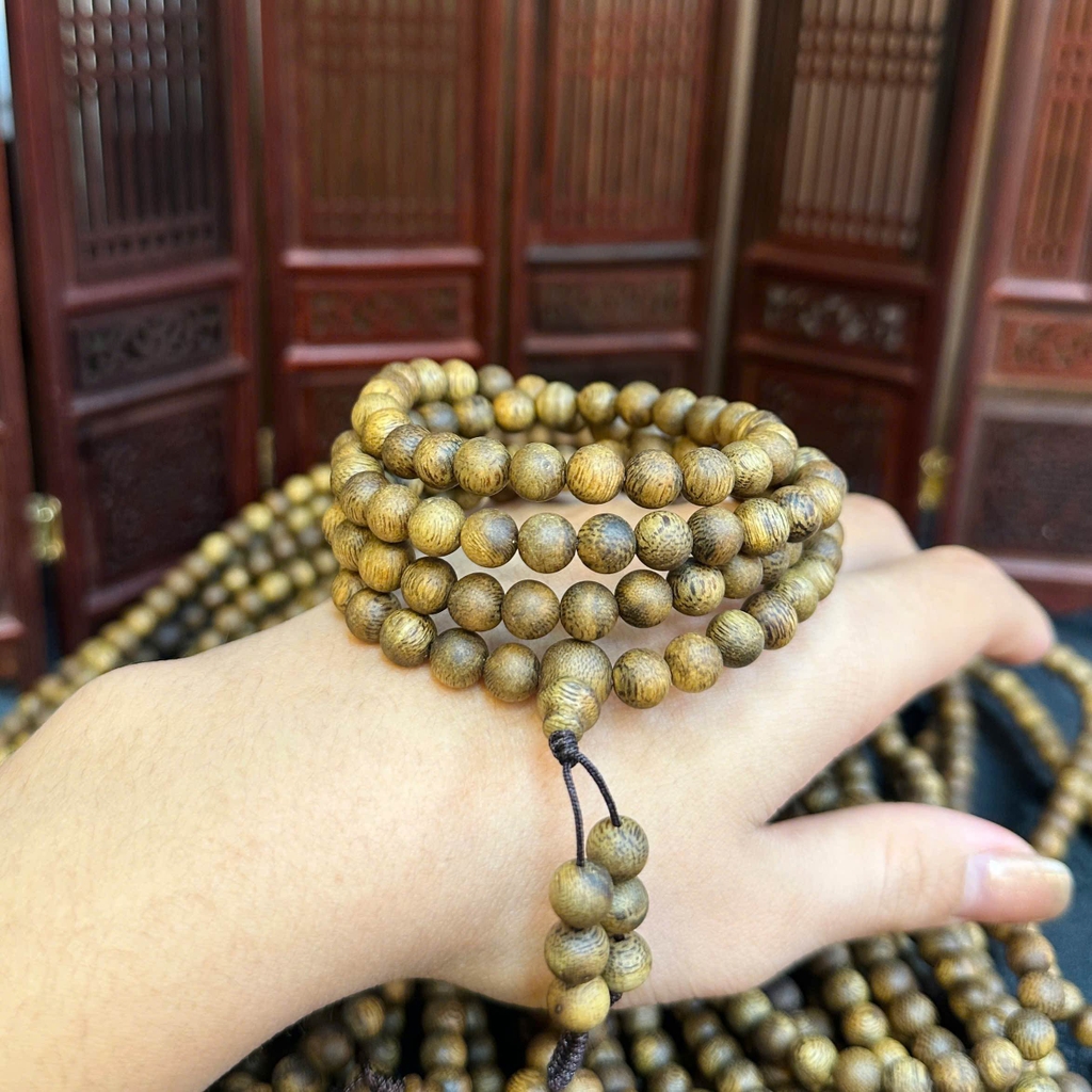 Chuỗi Trầm Hải Nam Nổi 7,5li 108 Hạt – Tinh Hoa Trầm Hương & Vẻ Đẹp Tâm Linh