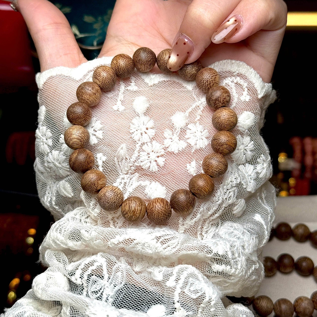 Chuỗi Trầm Vườn Sớ Ngang 10li – Vẻ Đẹp Mộc Mạc & Tinh Tế