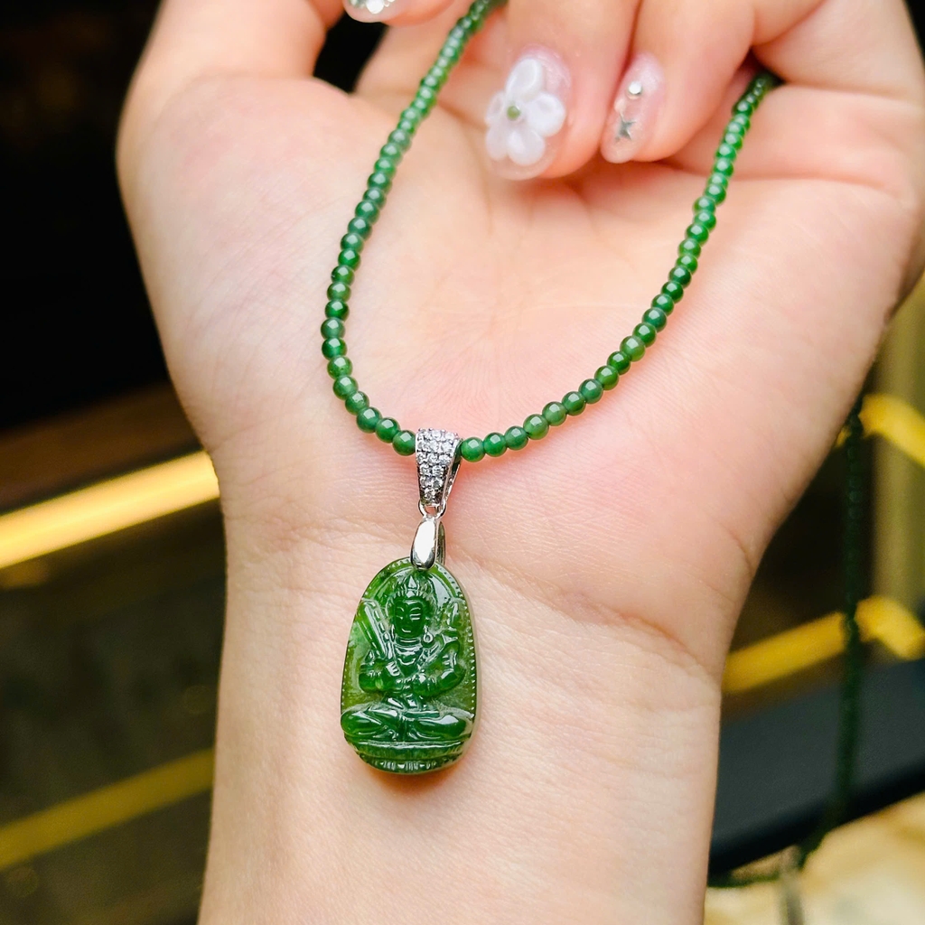 Chuỗi Phỉ Thúy Lục Đế 2.5mm & Mặt Phật Bản Mệnh Hư Không Tạng Bồ Tát – Vẻ Đẹp Tâm Linh & Sang Trọng