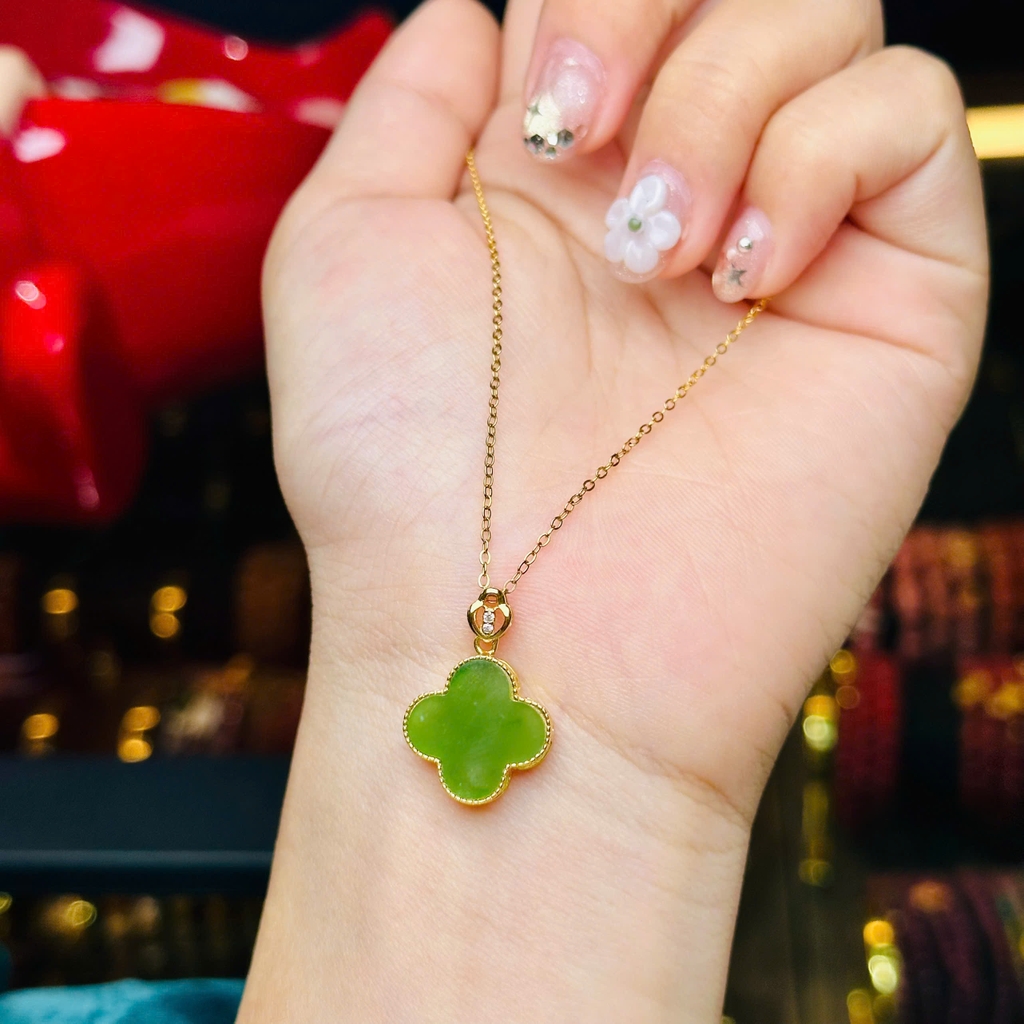 Dây Cổ Cỏ 4 Lá Ngọc Bích Bạc Phủ Vàng – Biểu Tượng May Mắn & Bình An