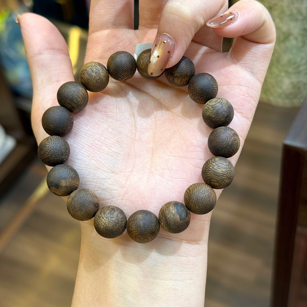 Chuỗi Trầm Hương Chìm Hải Nam 12mm – Tinh Hoa Đại Ngàn & Đẳng Cấp Thượng Lưu