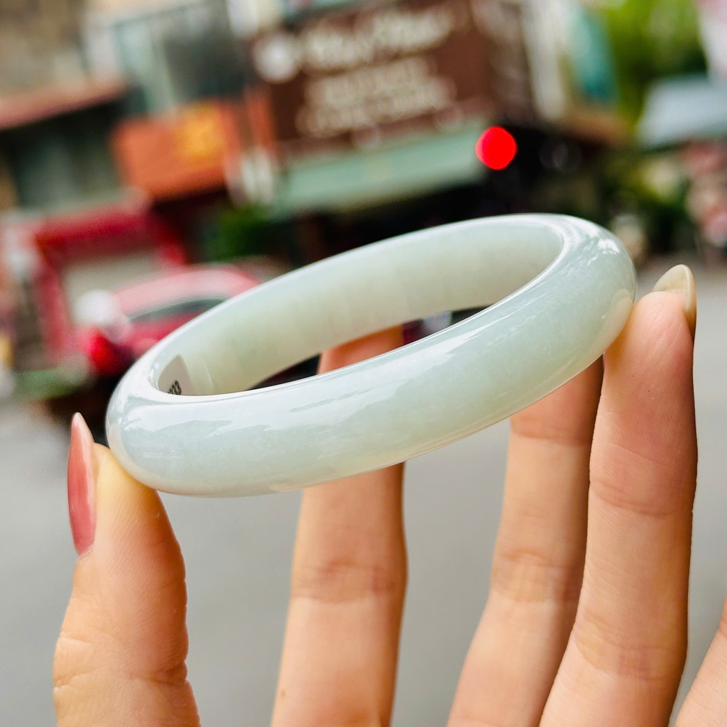 Vòng Tay Phỉ Thúy Nếp Băng Mịn Type A – Tinh Hoa Đất Trời & May Mắn