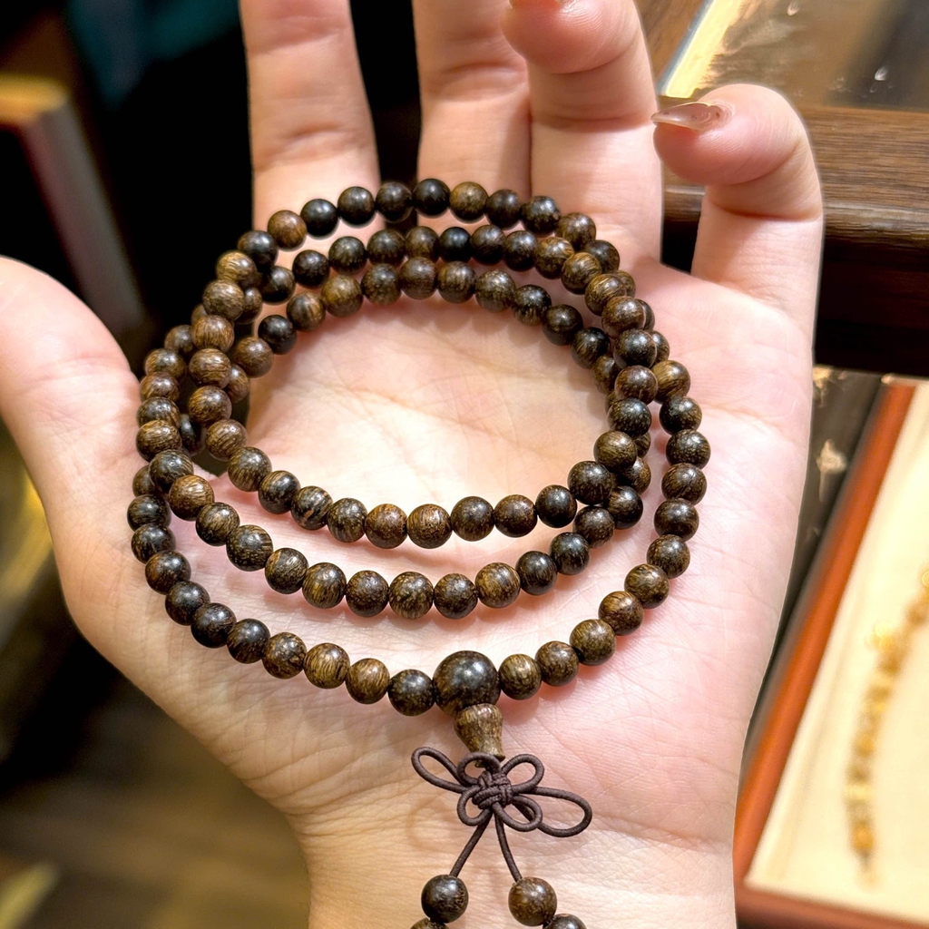 Chuỗi Trầm Dó dây 108 Hạt (5 li) – Tinh Hoa Đất Trời, Tâm An Tự Tại