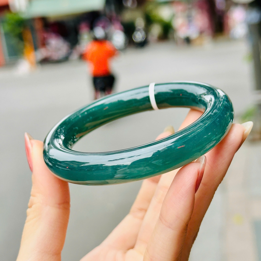 Vòng Ngọc Phỉ Thúy Lam Băng Type A – Vẻ Đẹp Thanh Khiết & Sang Trọng